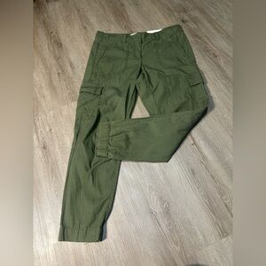 NWT LOFT Outlet Cargo Jogger Pants Women’s Size 6 Olive Green Utility